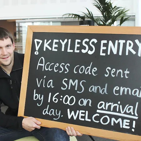 호스텔 포레놈 에어포트 *