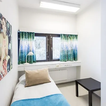 Forenom Airport Hostelli *