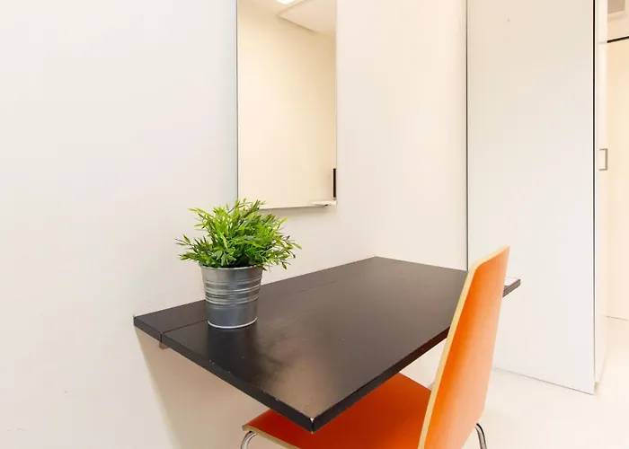 万塔机场奥卢弗雷蒙旅舍