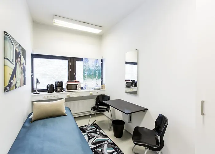 Vandrarhem Forenom Airport *